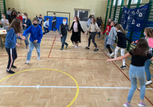 Wąż w wykonaniu starszych klas