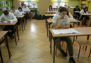 Uczniowie podczas próbnego egzaminu
