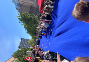 Plac Shillera - zakończenie marszu i odśpiewanie hymnu Unii Europejskiej oraz Hymnu Polski